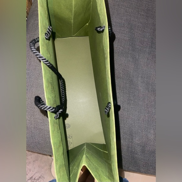 GUCCI LARGE GIFT BAG, GREEN FOLIAGE SHOPPING BAG - Picture 7 of 17